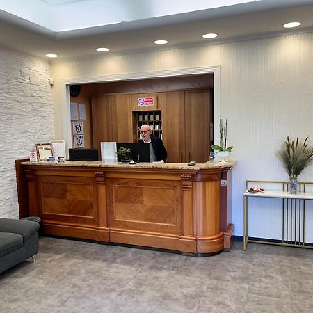 Eh Rome Airport Euro House Hotels Фиумичино Екстериор снимка