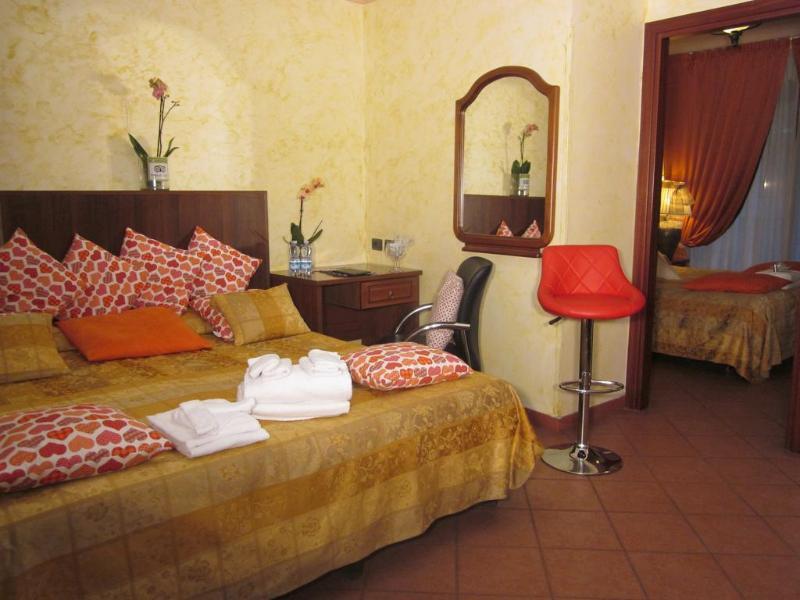 Eh Rome Airport Euro House Hotels Фиумичино Екстериор снимка